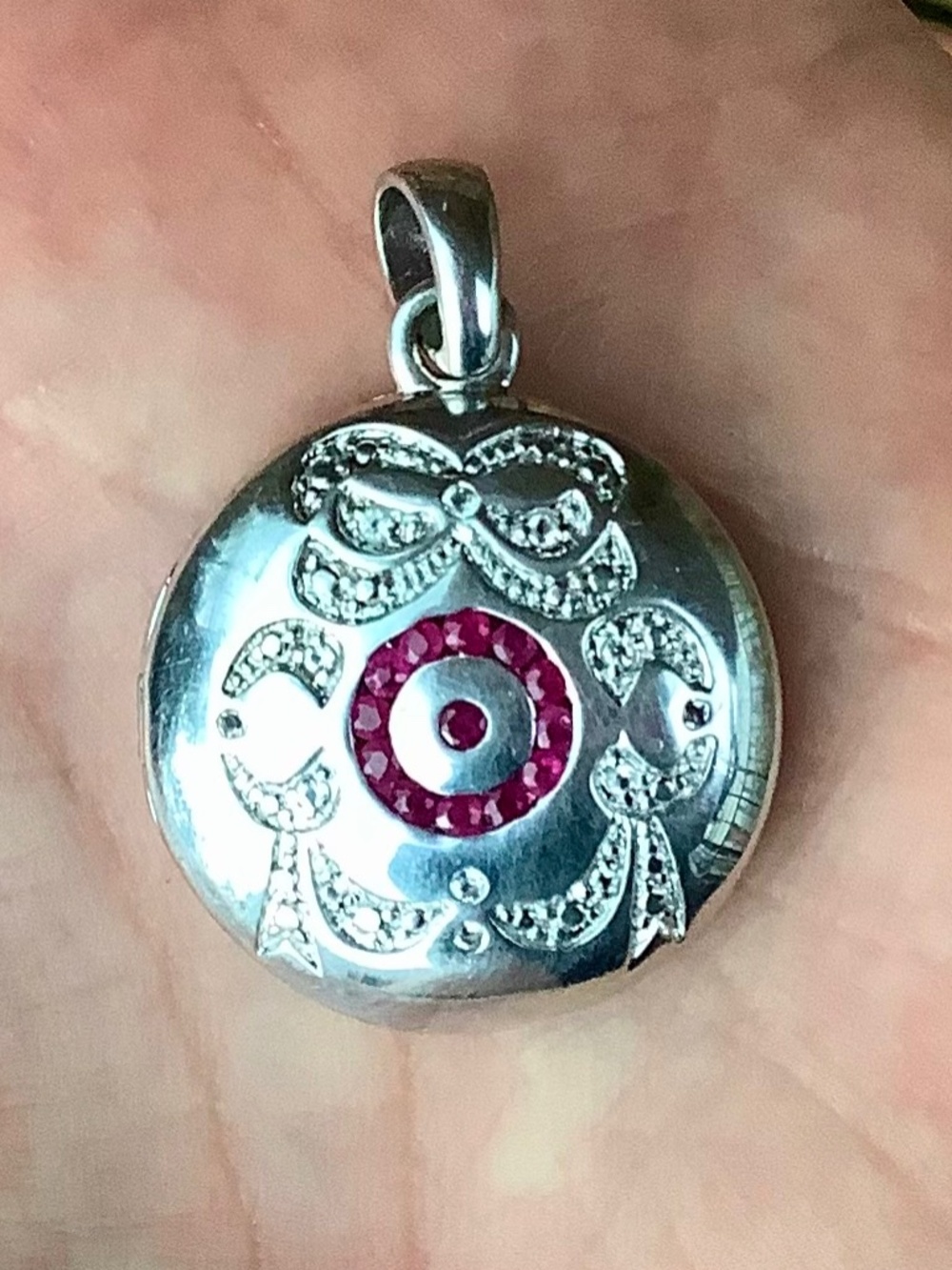 Vintage 925 Sterling Silver 1” Round Locket with Rubies